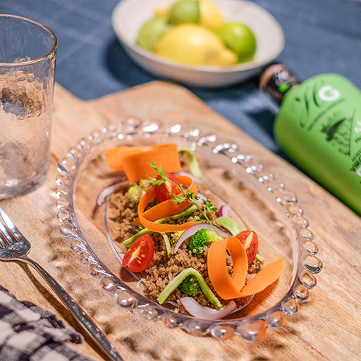 Ensalada de quinoa con aguacate y brócoli