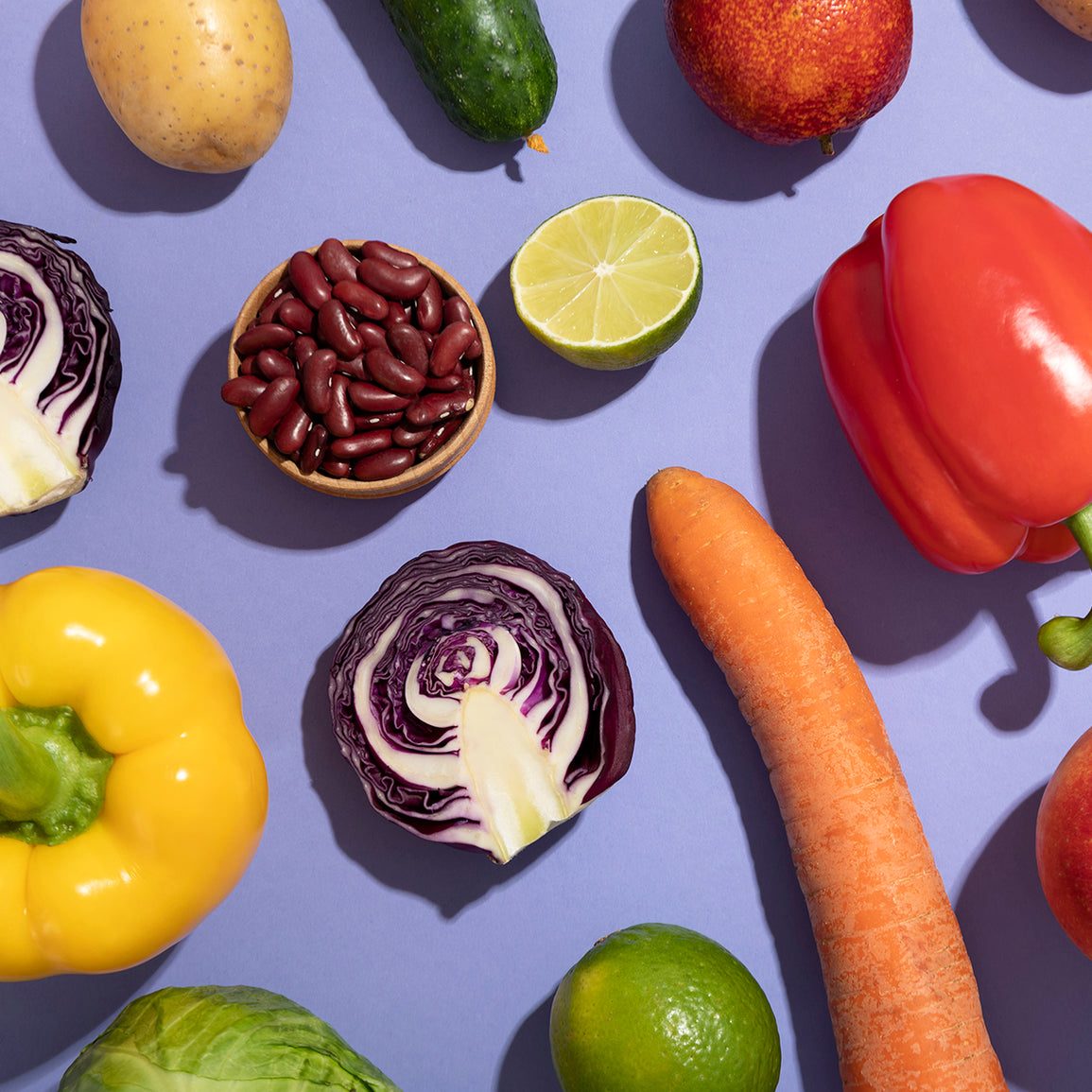 ¿Cuáles son las propiedades de los alimentos según su color?